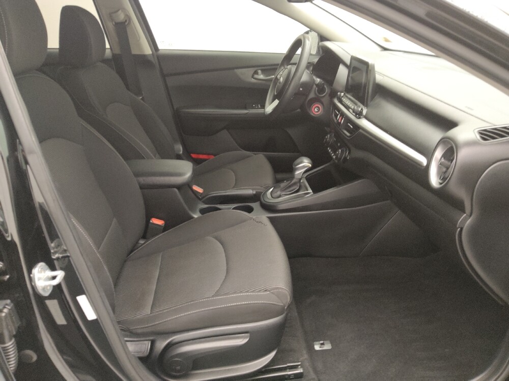 2019 Kia Forte in Topeka, KS 66611 - 18096549 21