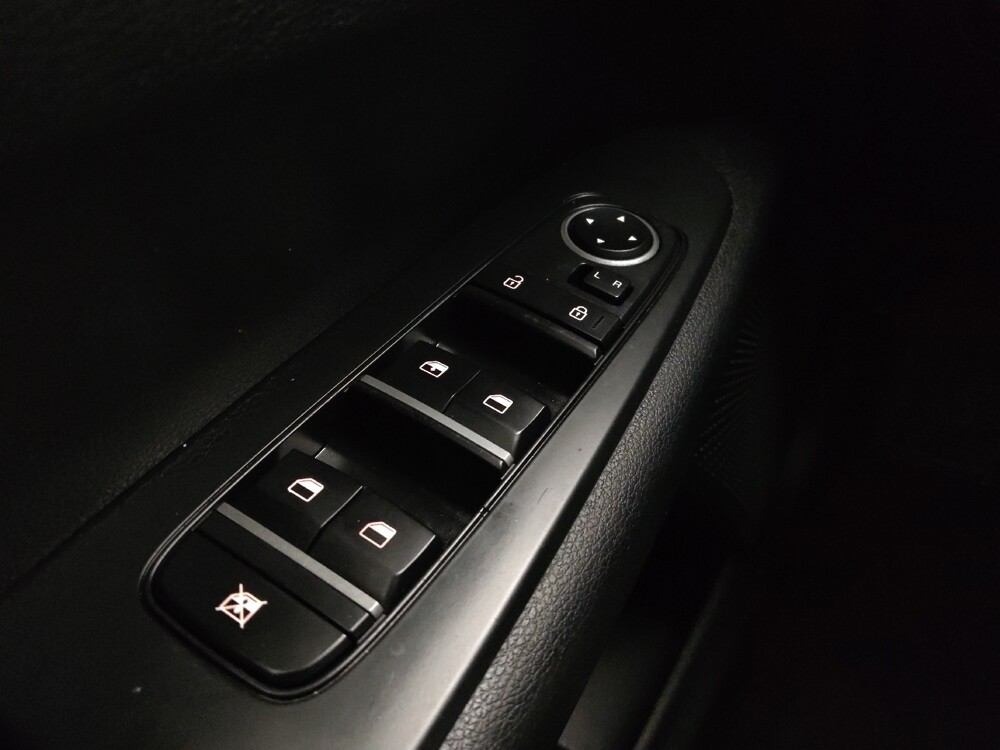 2019 Kia Forte in Topeka, KS 66611 - 18096549 27