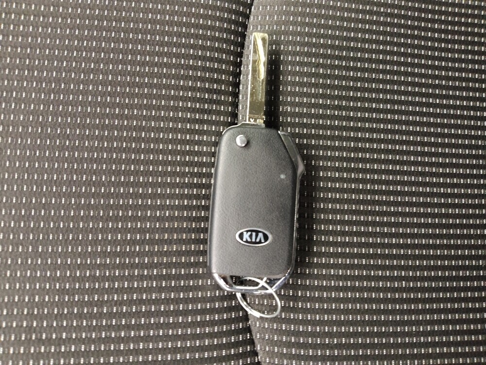 2019 Kia Forte in Topeka, KS 66611 - 18096549 32