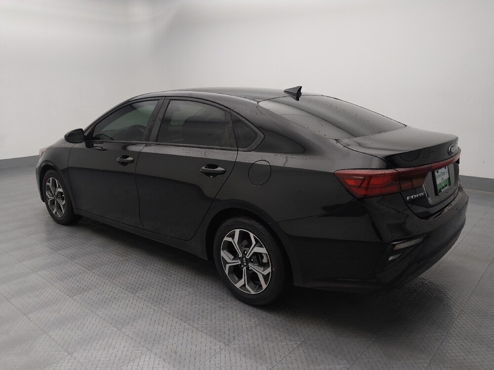 2019 Kia Forte in Topeka, KS 66611 - 18096549 3