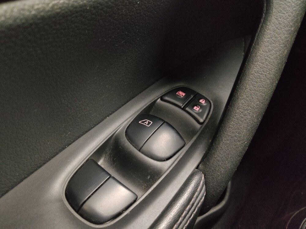 2019 Nissan Rogue in Wichita, KS 67207 - 18096550 27