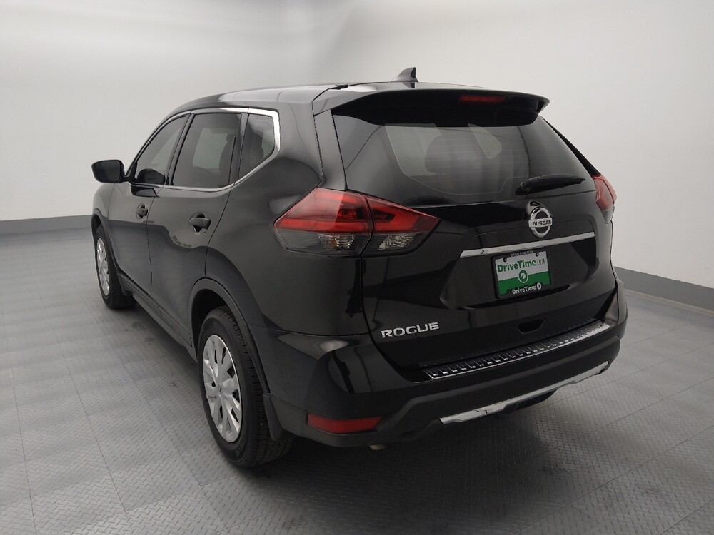 2019 Nissan Rogue in Wichita, KS 67207 - 18096550 5