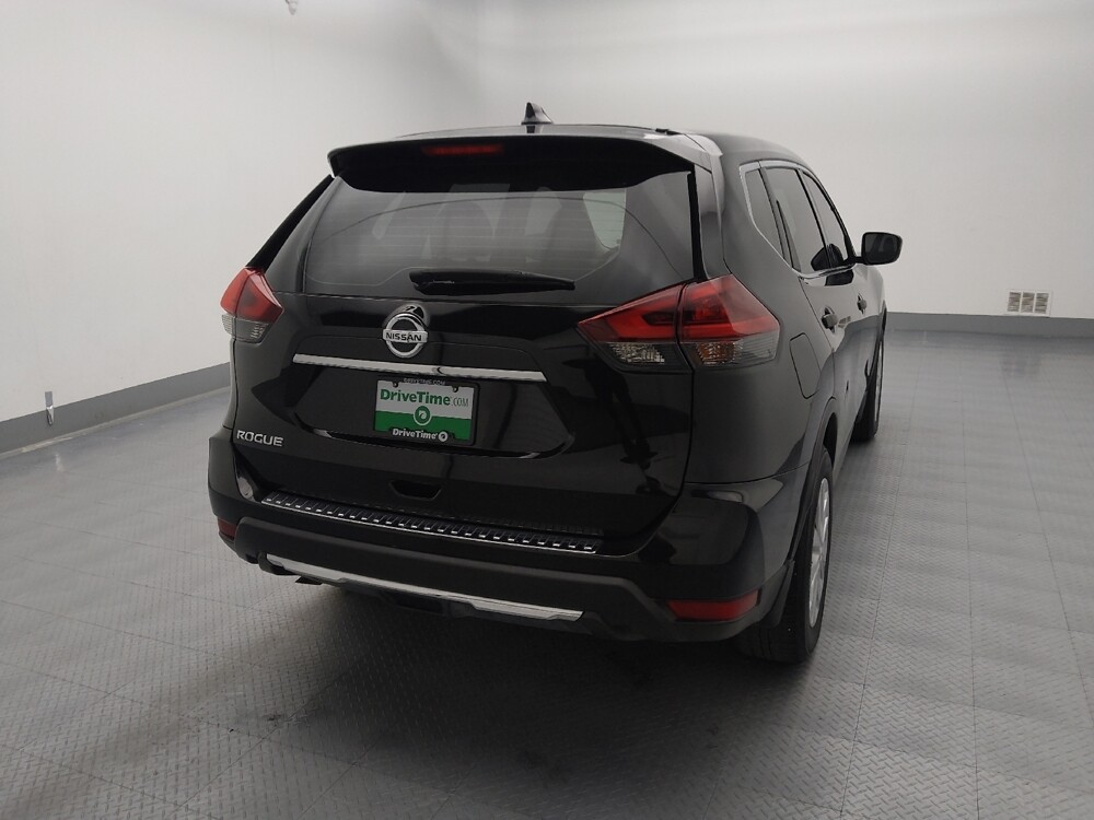 2019 Nissan Rogue in Wichita, KS 67207 - 18096550 7