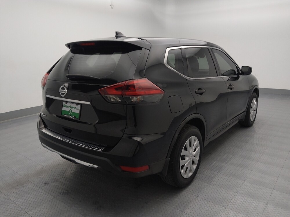 2019 Nissan Rogue in Wichita, KS 67207 - 18096550 9