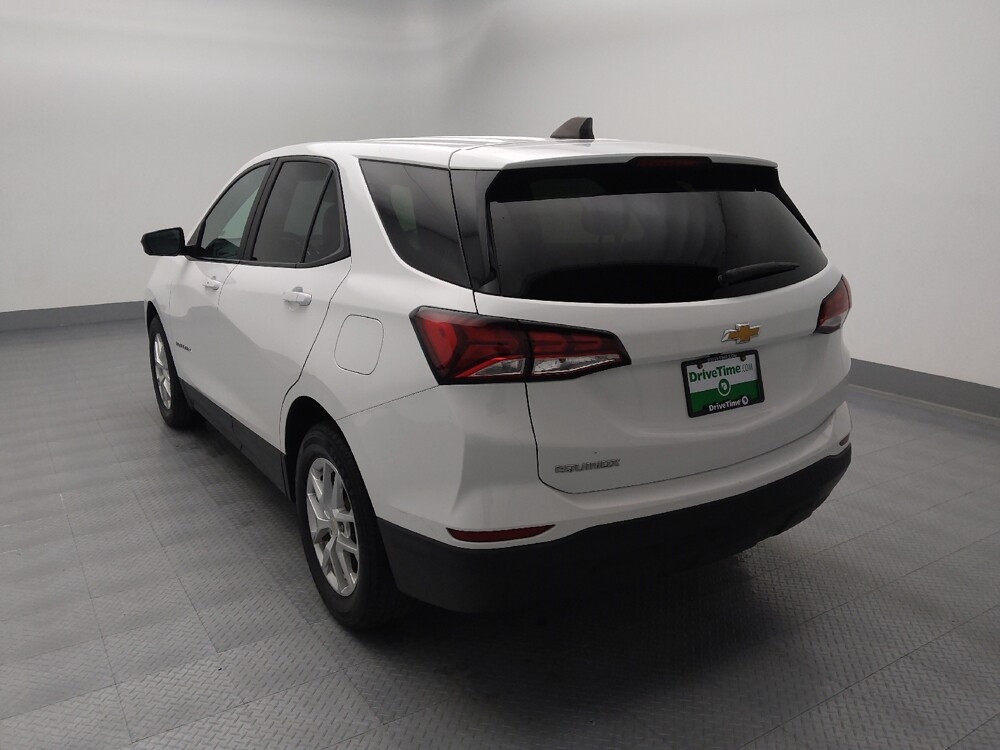 2022 Chevrolet Equinox in Topeka, KS 66611 - 18096552 5