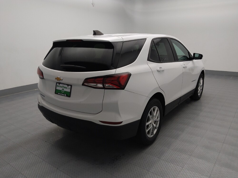 2022 Chevrolet Equinox in Topeka, KS 66611 - 18096552 9