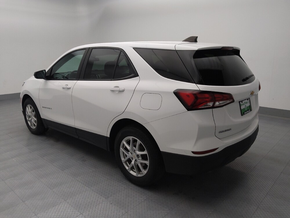 2022 Chevrolet Equinox in Topeka, KS 66611 - 18096552 3
