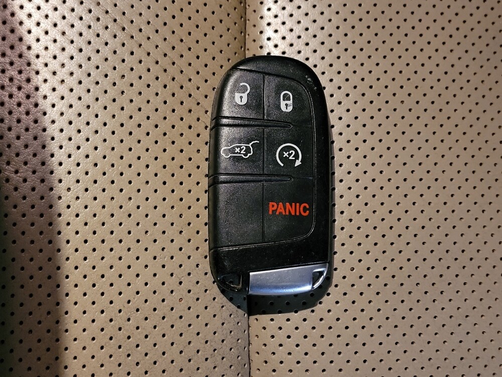 2020 Jeep Grand Cherokee in Kissimmee, FL 34744 - 18096555 32