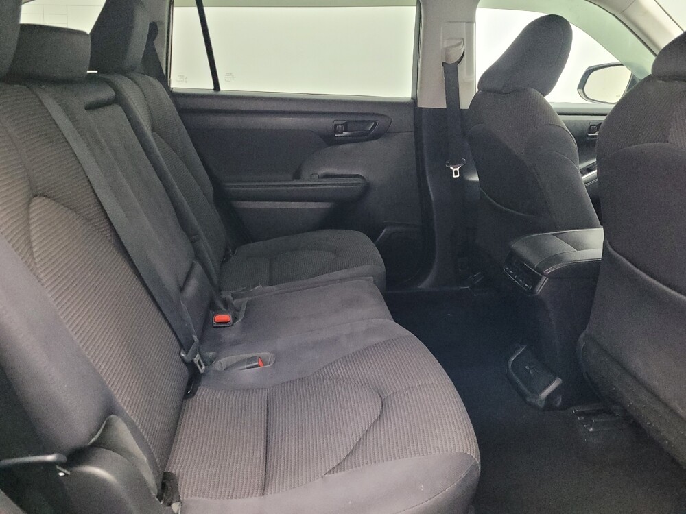 2022 Toyota Highlander in Ocala, FL 34471 - 18096556 19