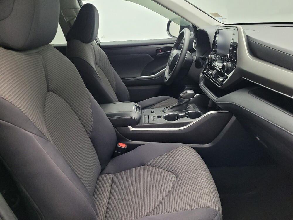 2022 Toyota Highlander in Ocala, FL 34471 - 18096556 21