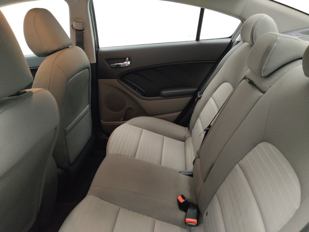 2014 Kia Forte in Lombard, IL 60148 - 18096560 18