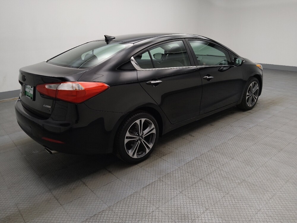 2014 Kia Forte in Lombard, IL 60148 - 18096560 10
