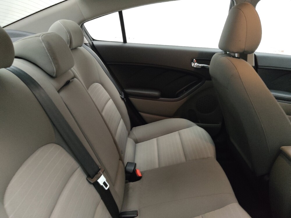 2014 Kia Forte in Lombard, IL 60148 - 18096560 19