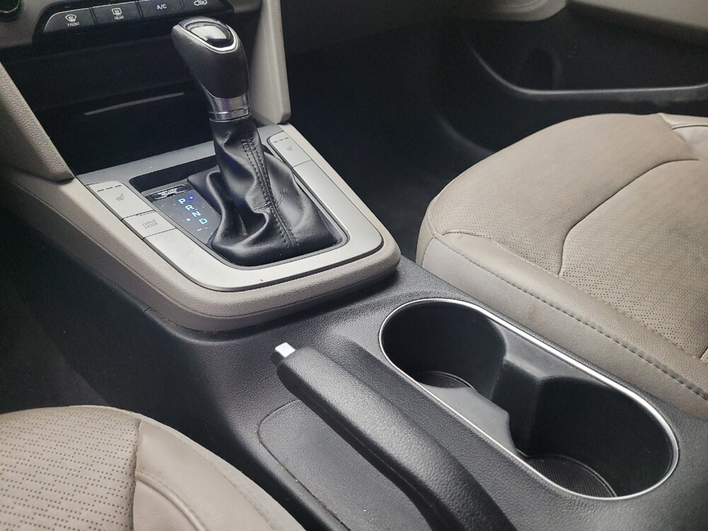 2017 Hyundai Elantra in St. Louis, MO 63136 - 18096562 26