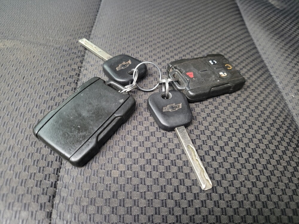 2018 Chevrolet Silverado 1500 in Taylor, MI 48180 - 18096563 32