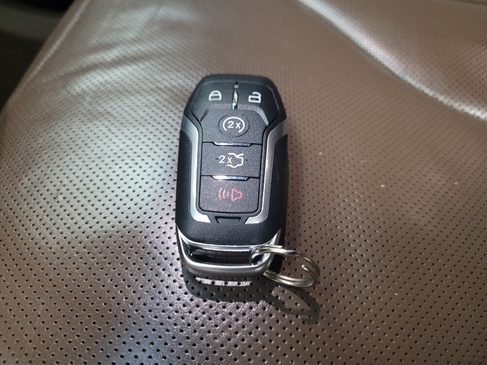 2016 Lincoln MKX in Taylor, MI 48180 - 18096564 32