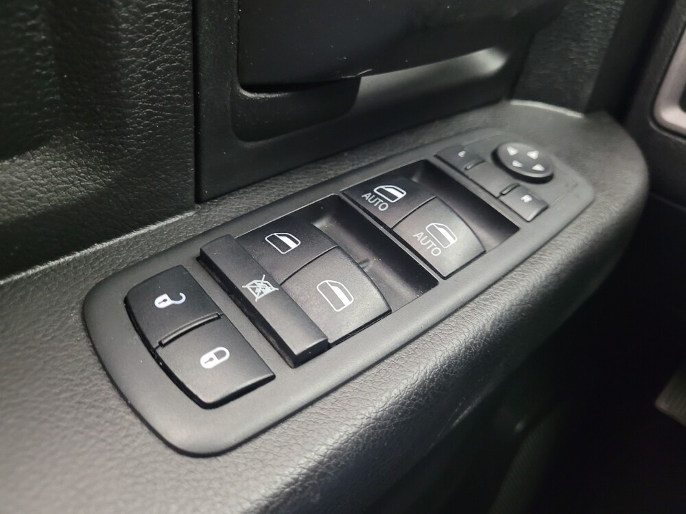 2019 RAM 1500 in Eastpointe, MI 48021 - 18096565 27