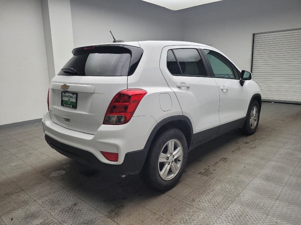 2020 Chevrolet Trax in Taylor, MI 48180 - 18096566 10