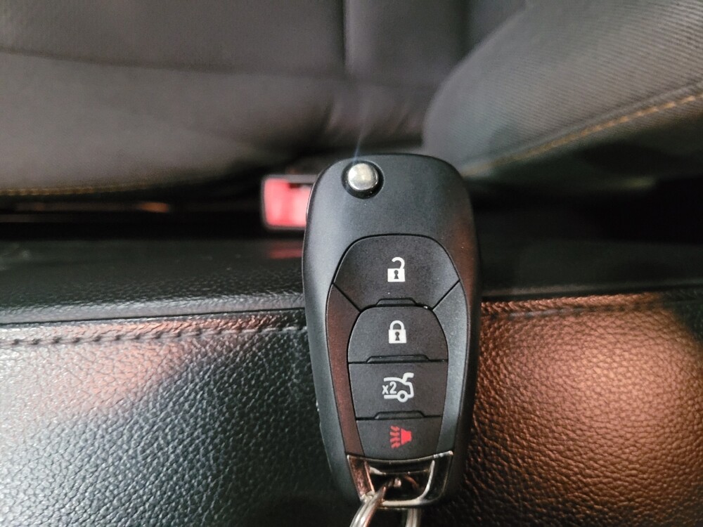 2018 Chevrolet Cruze in Richmond, VA 23235 - 18096586 32