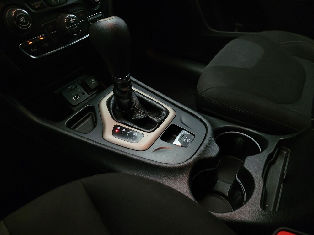 2017 Jeep Cherokee in Tucson, AZ 85705 - 18096595 26