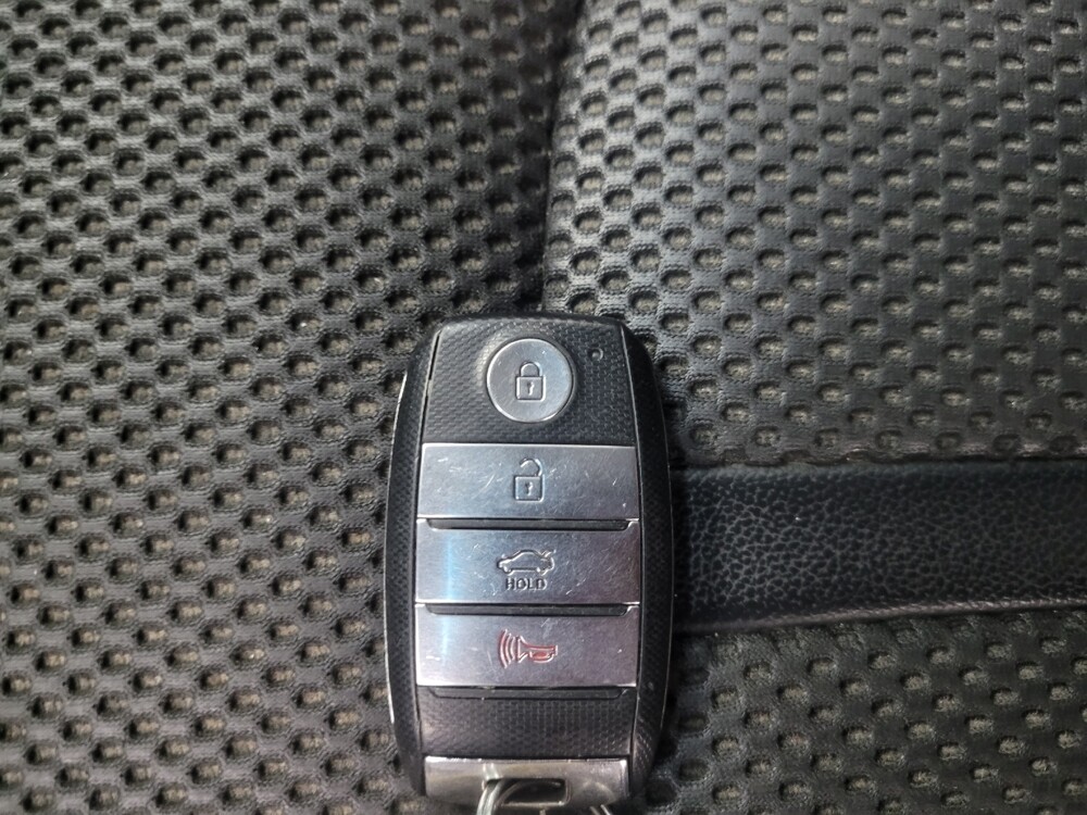 2019 Kia Optima in Indianapolis, IN 46219 - 18096599 32