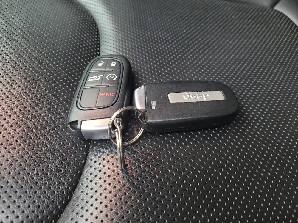 2019 Jeep Cherokee in Taylor, MI 48180 - 18096602 32