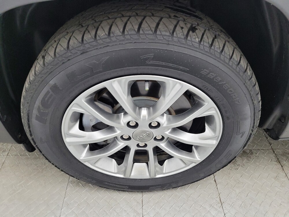 2019 Jeep Cherokee in Greensboro, NC 27407 - 18096604 31