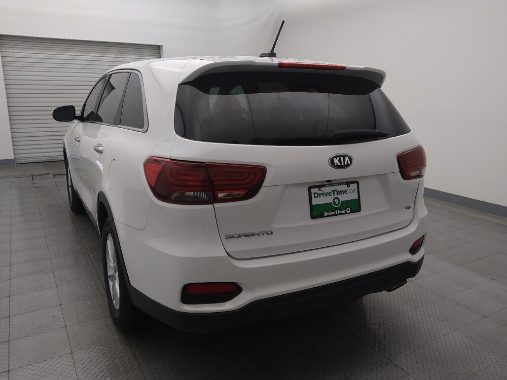 2020 Kia Sorento in Houston, TX 77034 - 18096605 6