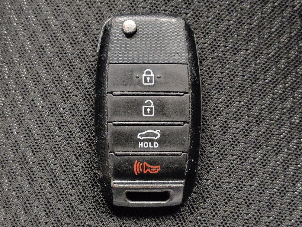 2018 Kia Optima in San Antonio, TX 78238 - 18096608 32