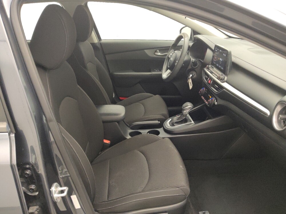 2019 Kia Forte in Houston, TX 77060 - 18096609 21