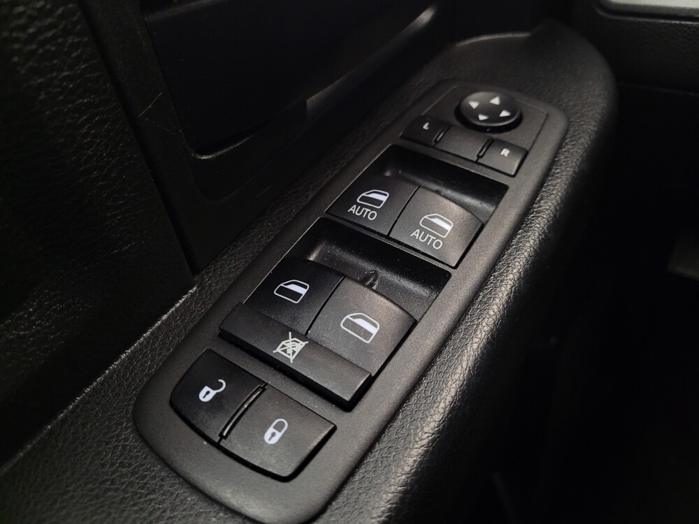 2019 RAM 1500 in Toledo, OH 43617 - 18096613 27