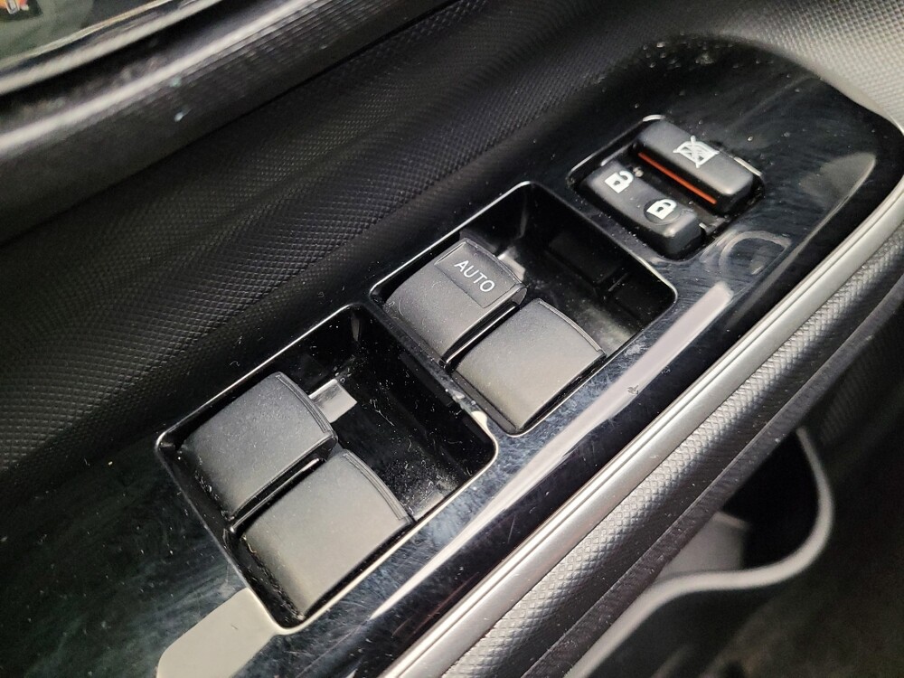 2015 Toyota Prius C in Montclair, CA 91763 - 18096615 27