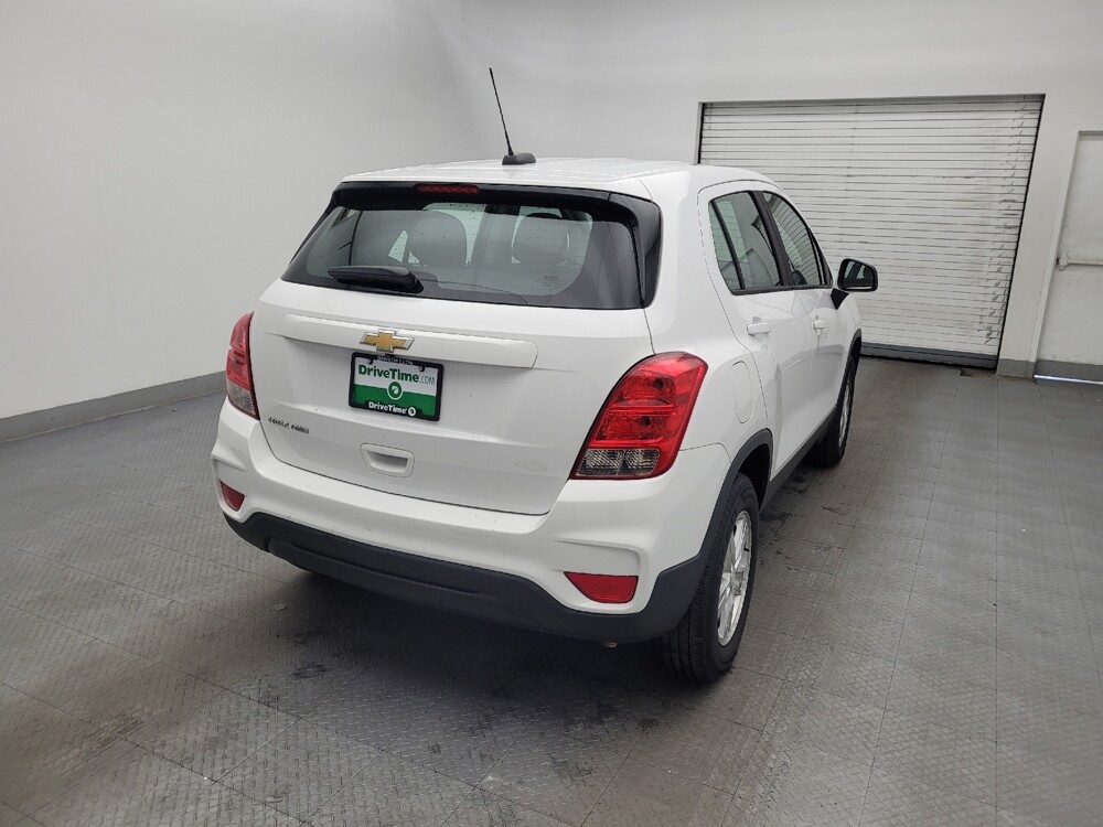 2017 Chevrolet Trax in Fayetteville, NC 28304 - 18096621 7