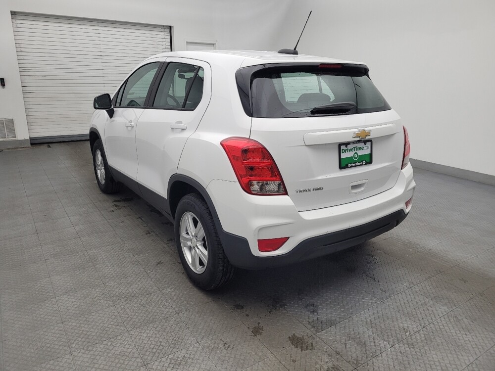 2017 Chevrolet Trax in Fayetteville, NC 28304 - 18096621 5