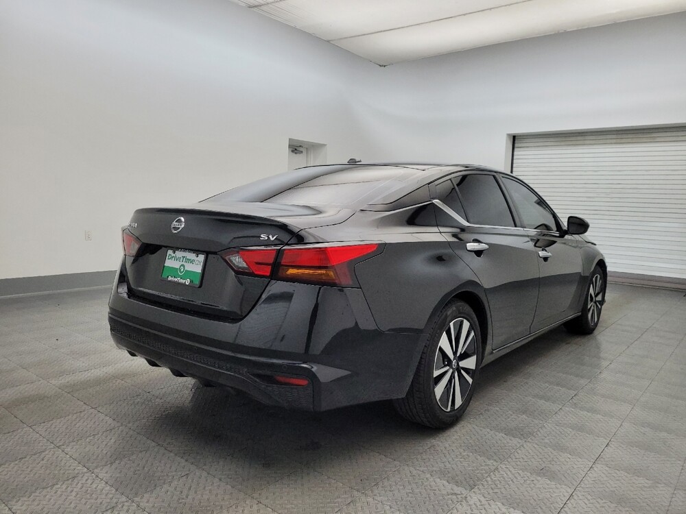 2021 Nissan Altima in Glendale, AZ 85301 - 18096624 9