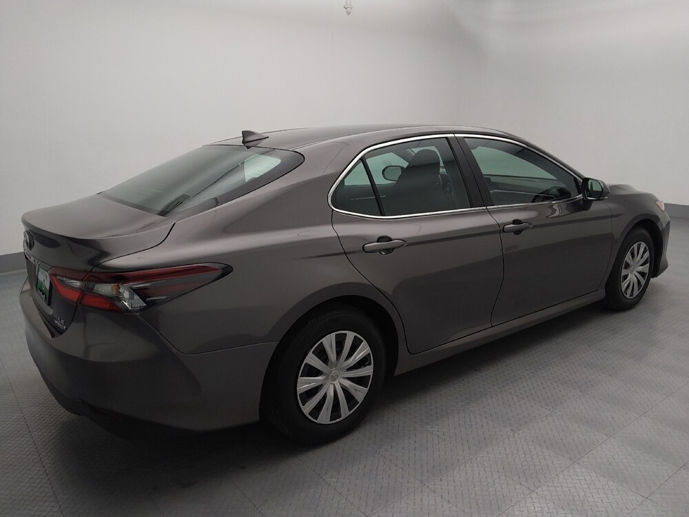 2022 Toyota Camry in Springfield, MO 65807 - 18096632 10