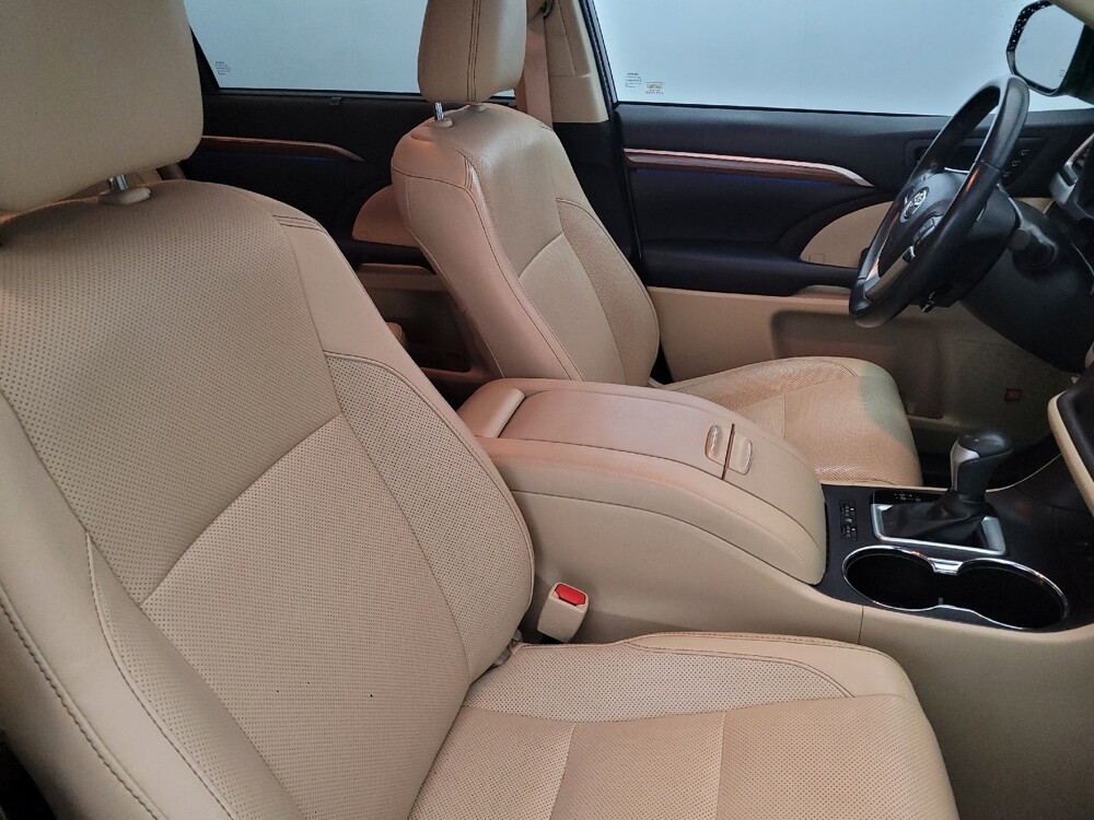 2019 Toyota Highlander in Chesapeake, VA 23320 - 18096635 21