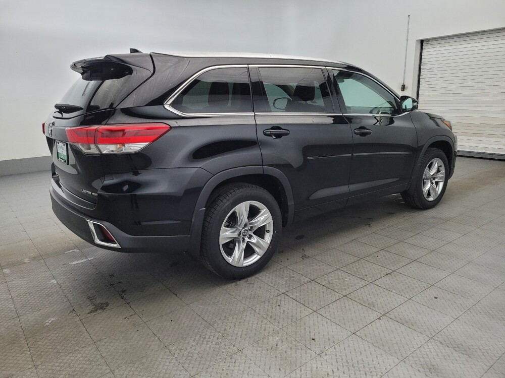 2019 Toyota Highlander in Chesapeake, VA 23320 - 18096635 10