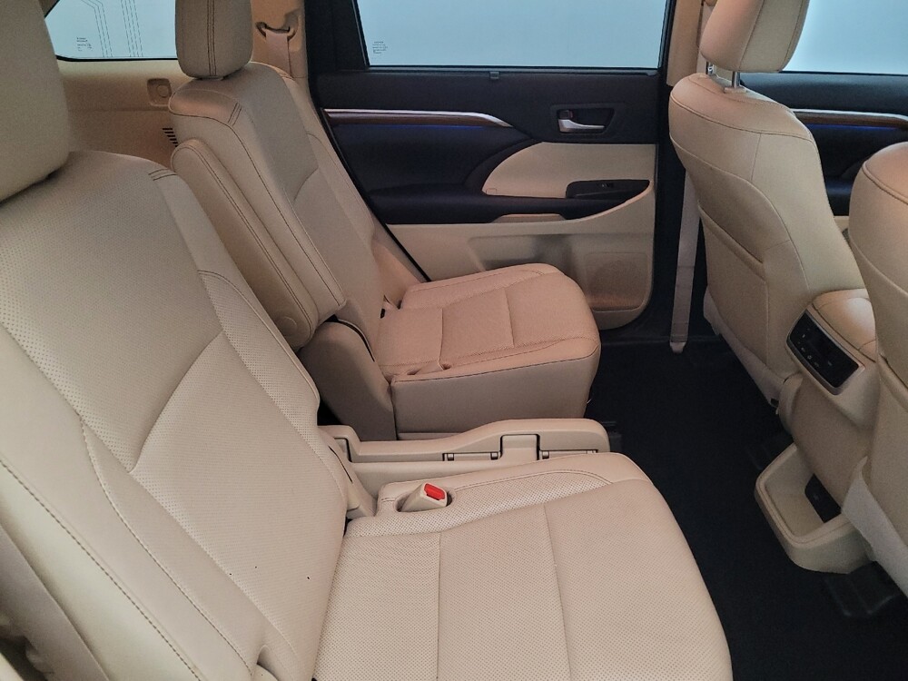 2019 Toyota Highlander in Chesapeake, VA 23320 - 18096635 19