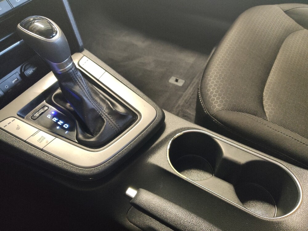 2017 Hyundai Elantra in Houston, TX 77060 - 18096636 26