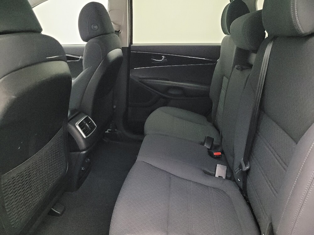 2017 Kia Sorento in Macon, GA 31210 - 18096643 18