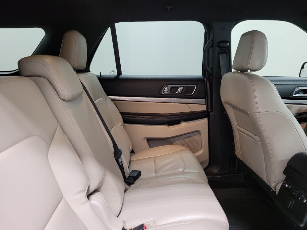 2018 Ford Explorer in Langhorne, PA 19047 - 18096658 19
