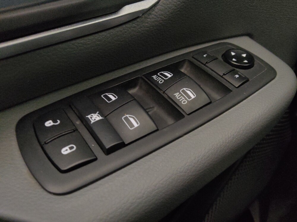 2019 RAM 1500 in Phoenix, AZ 85015 - 18096664 27