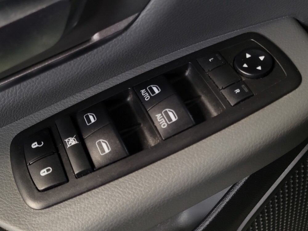 2019 RAM 1500 in Lakeland, FL 33815 - 18096666 27