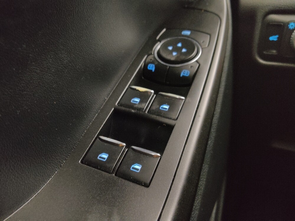 2020 Ford Explorer in Independence, MO 64055 - 18096672 27