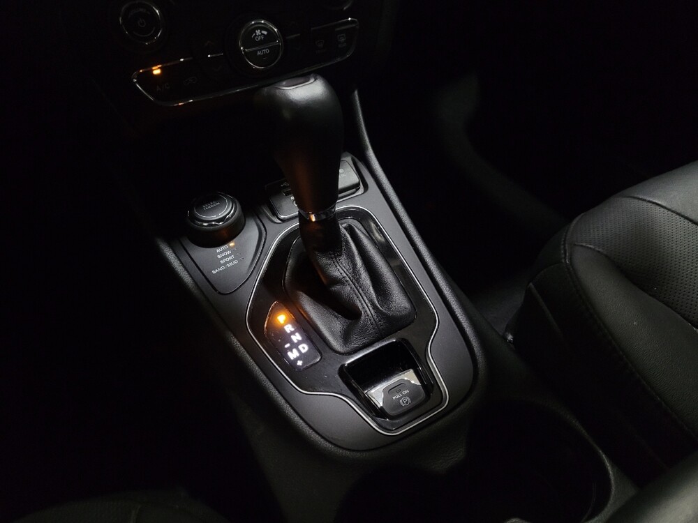 2021 Jeep Cherokee in Woodbridge, VA 22191 - 18096684 26