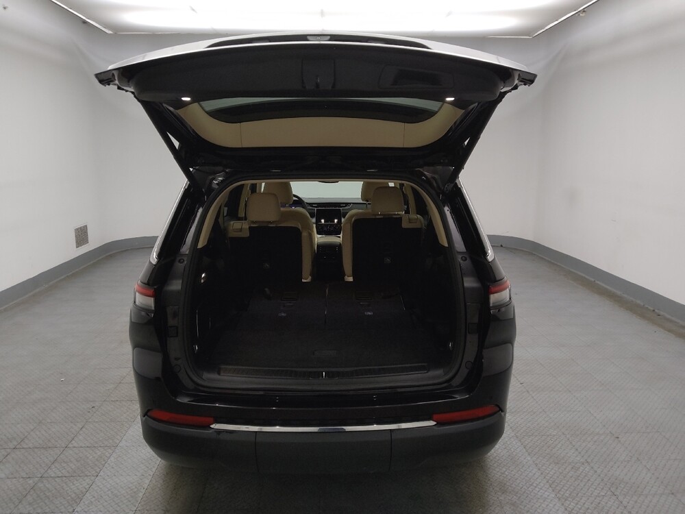 2022 Jeep Grand Cherokee L in Des Moines, IA 50310 - 18096688 29