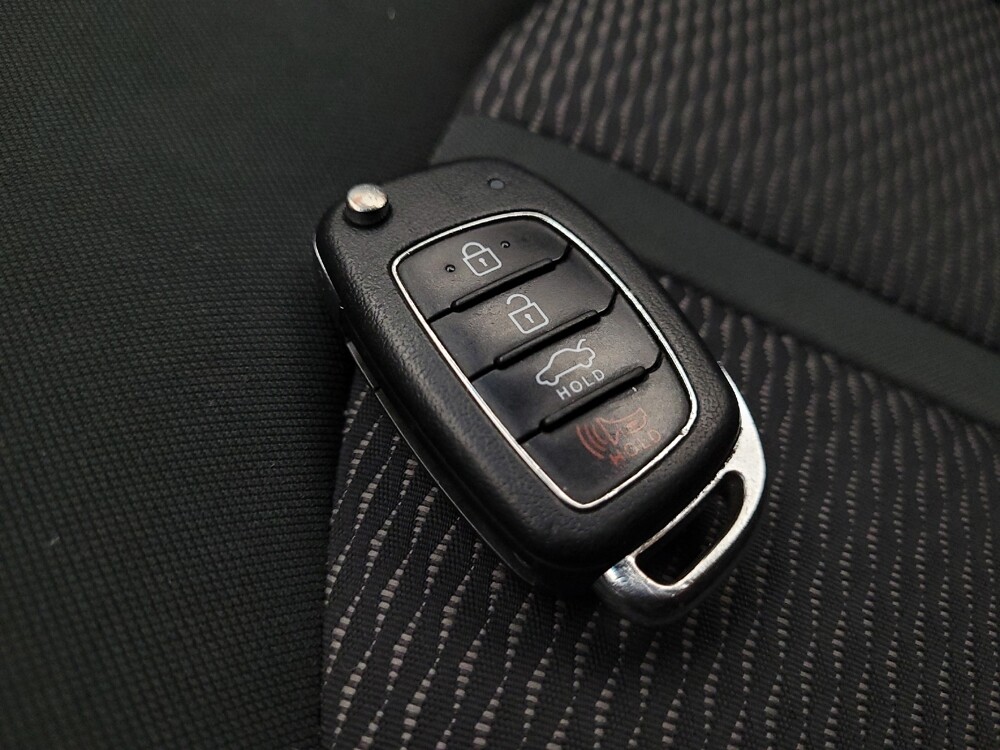 2019 Hyundai Sonata in Phoenix, AZ 85015 - 18096714 32