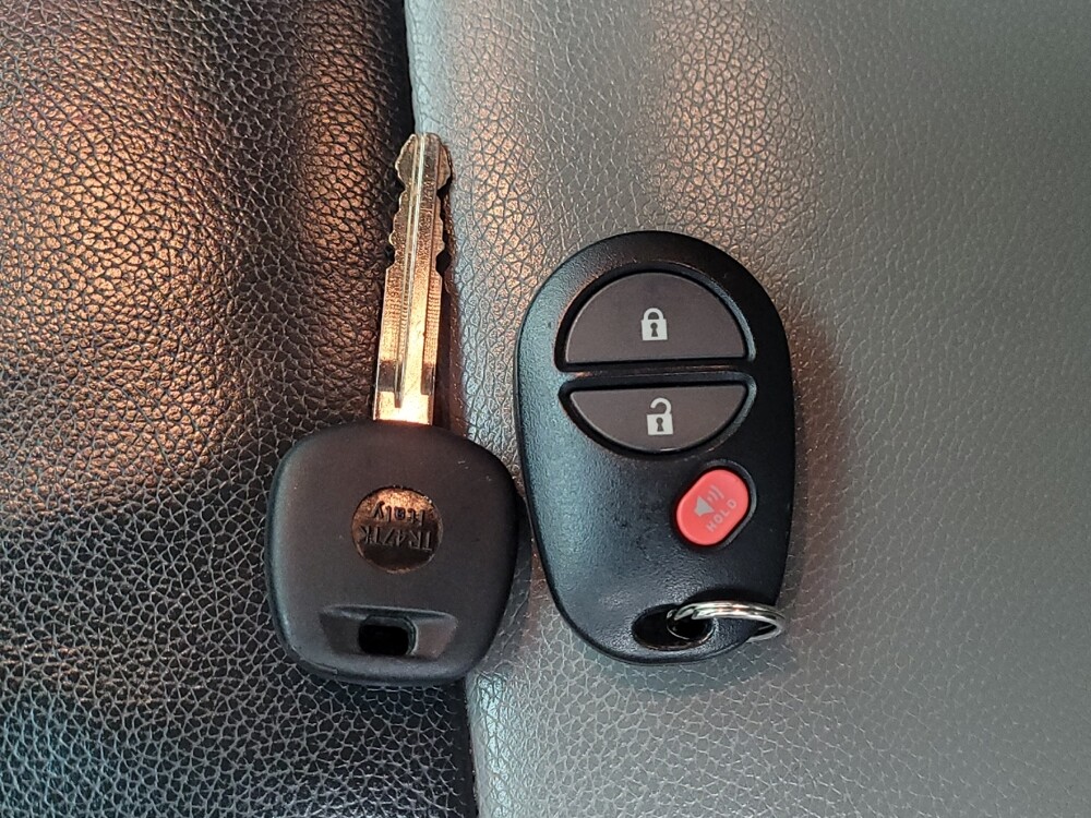 2015 Toyota Tundra in Sanford, FL 32773 - 18096718 32