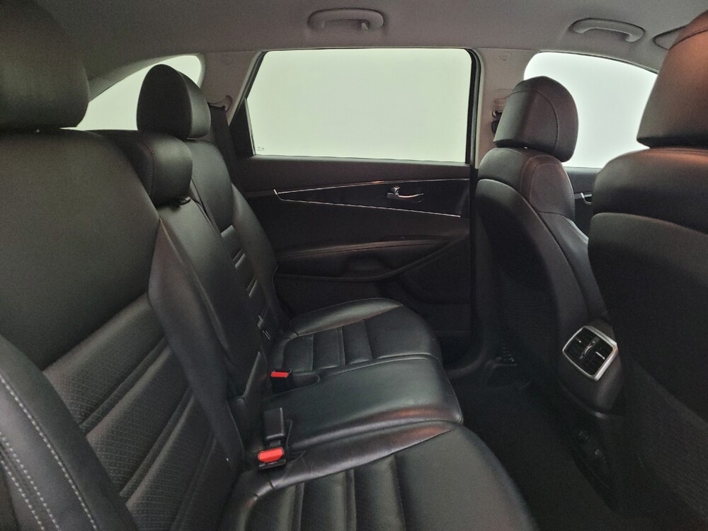 2017 Kia Sorento in Toledo, OH 43617 - 18096720 19
